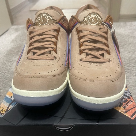 AIR JORDAN 2 RETRO LOW SP Detroit - Men’s - Picture 3 of 10